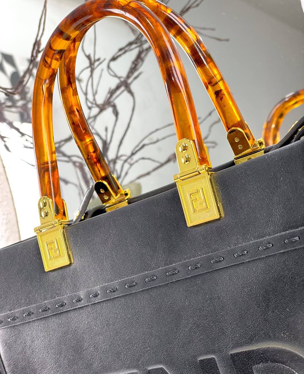 /public/uploads/photos/shares/Suzy bags/IMG_3734.jpeg